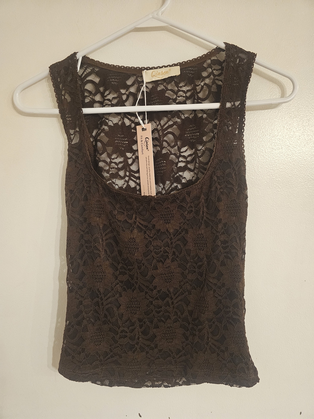 Delicate Lace Scoop Neck Tank Top in Brown
